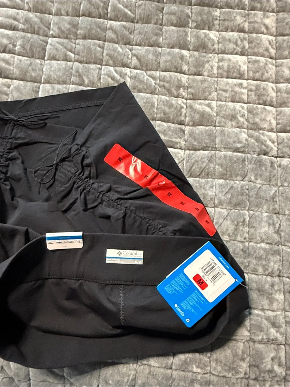 Columbia Black Athletic Skort with Red Size Tabs - Picture 3 of 9